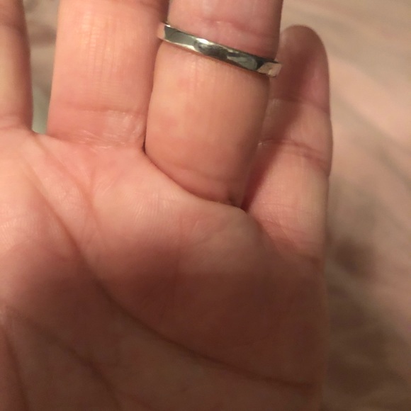 đź’ťWhite Gold Hello Kitty Ringđź’ť - Picture 4 of 4